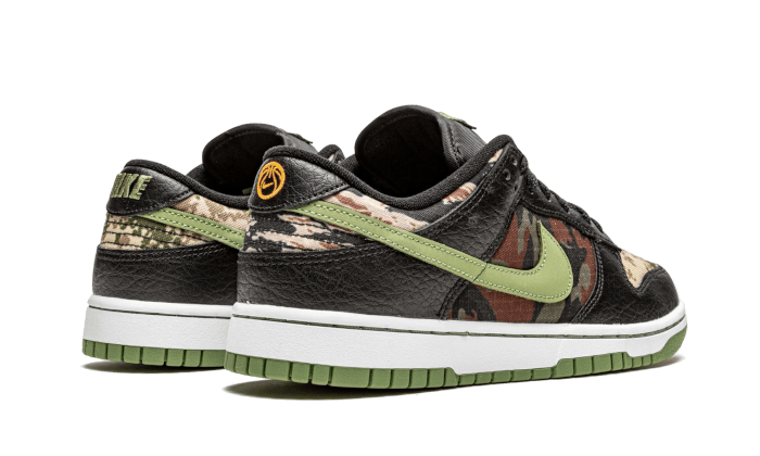Nike
Dunk Low SE Black Multi-Camo (Crazy Camo) kicks fashion