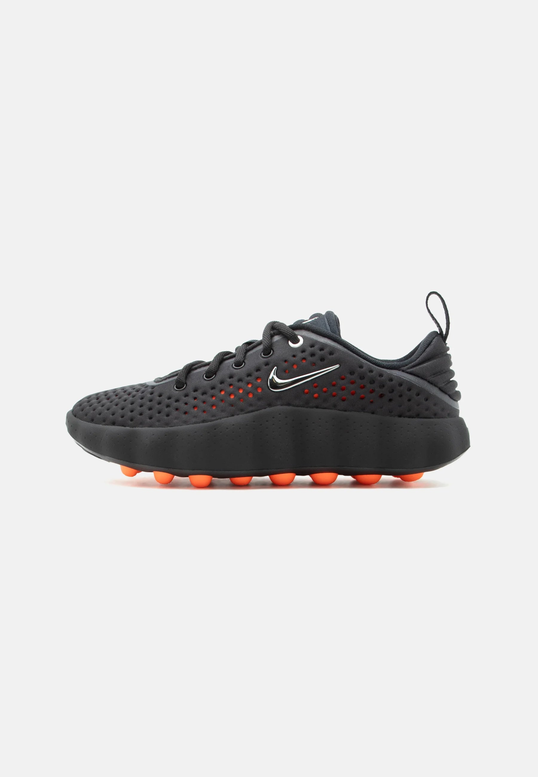Nike Performance MIND 002 - Chaussures fitness - black/chrome/solar red/hyper crimson Kicks fashion
