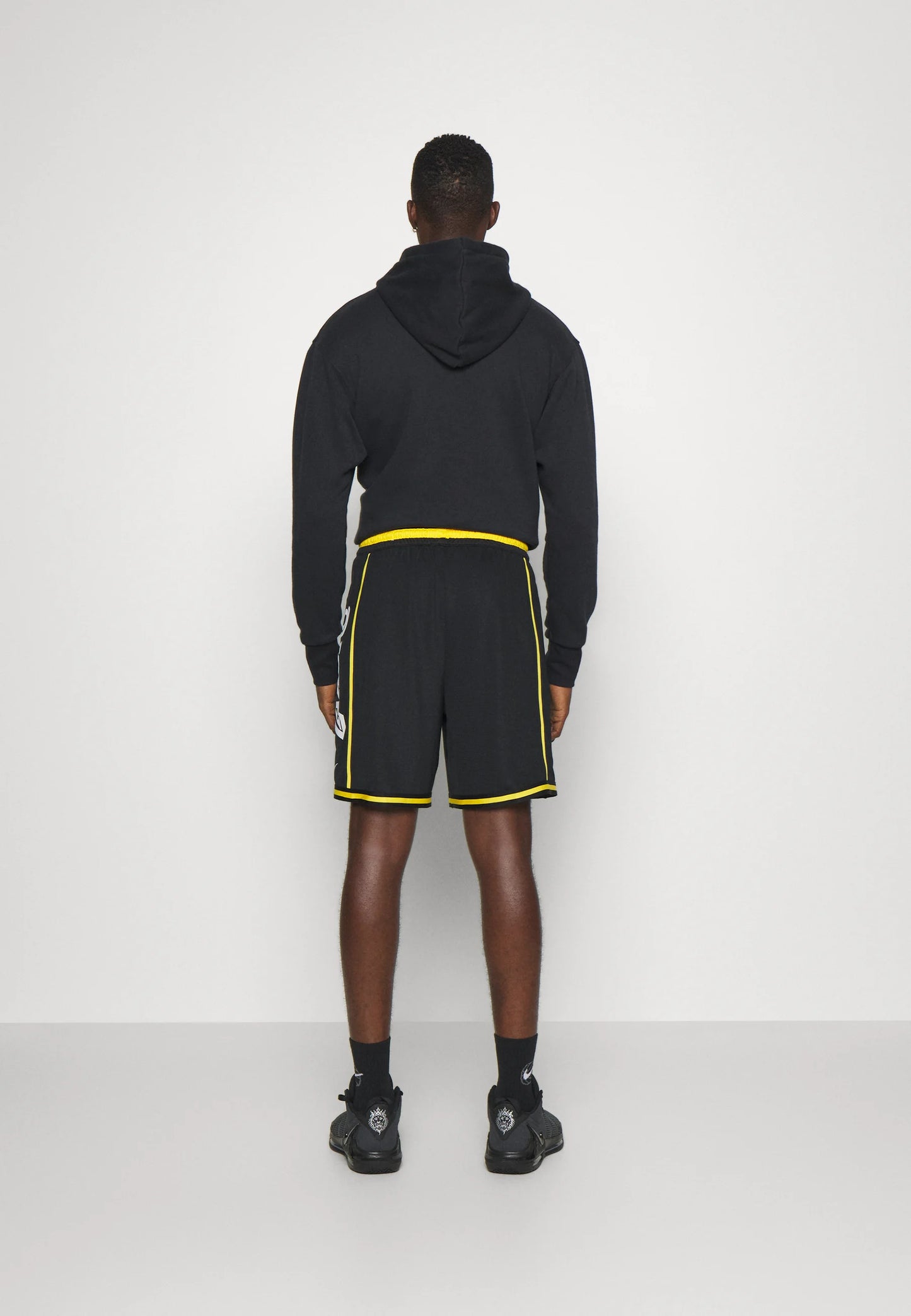 NBA LOS ANGELES LAKERS DNA+ SHORT 8IN