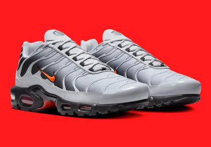 Nike Air Max Plus Wolf Grey Picante Red Kicks fashion