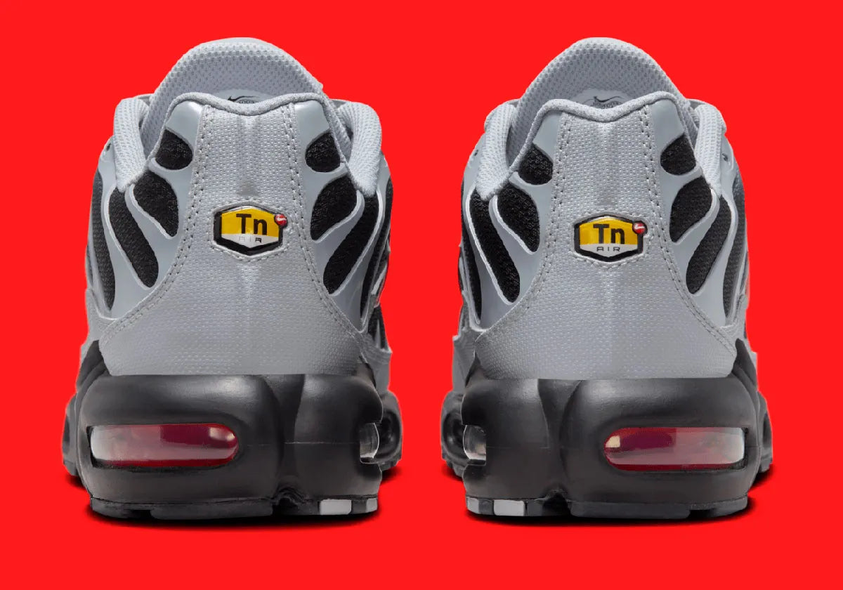 Nike Air Max Plus Wolf Grey Picante Red Kicks fashion