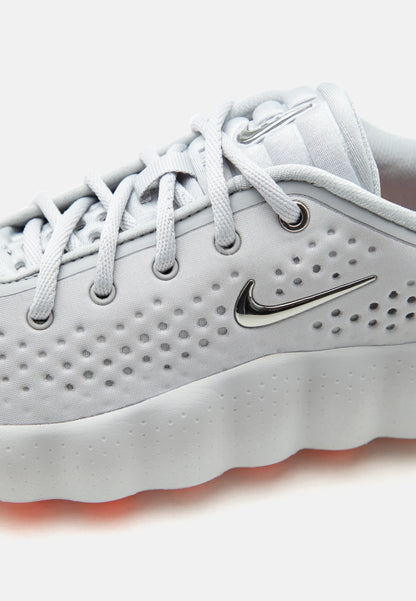 Nike Performance MIND 002 Kicks fashion