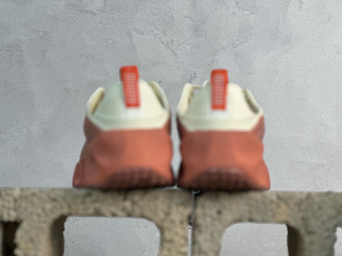 Nike Ava Rover Fossil Cosmic Clay DX4215-204 – vue des talons