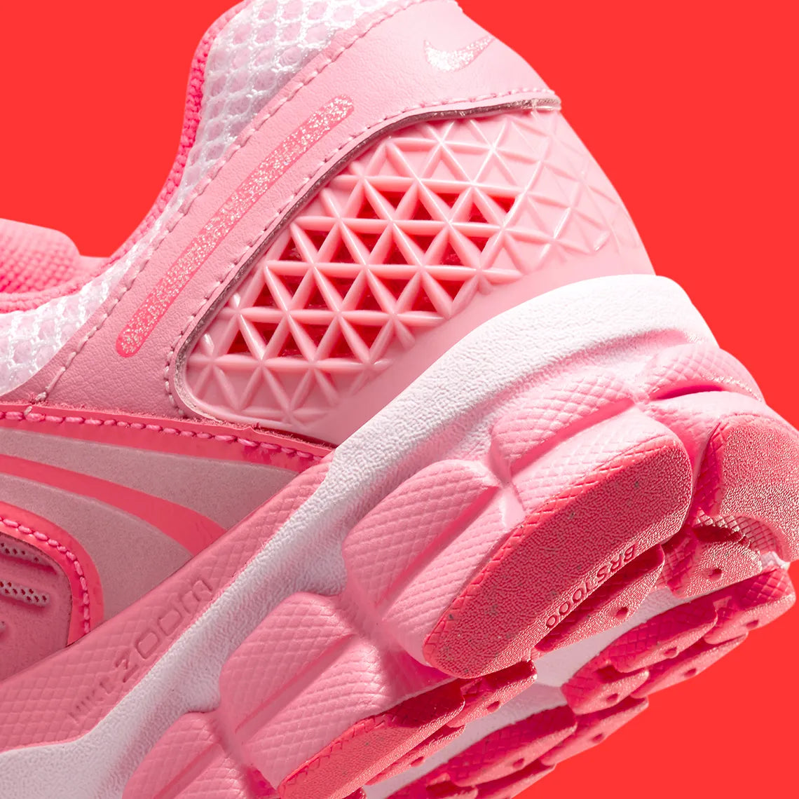 Nike Zoom Vomero 5 Coral Chalk Hot Punch KicksFashion