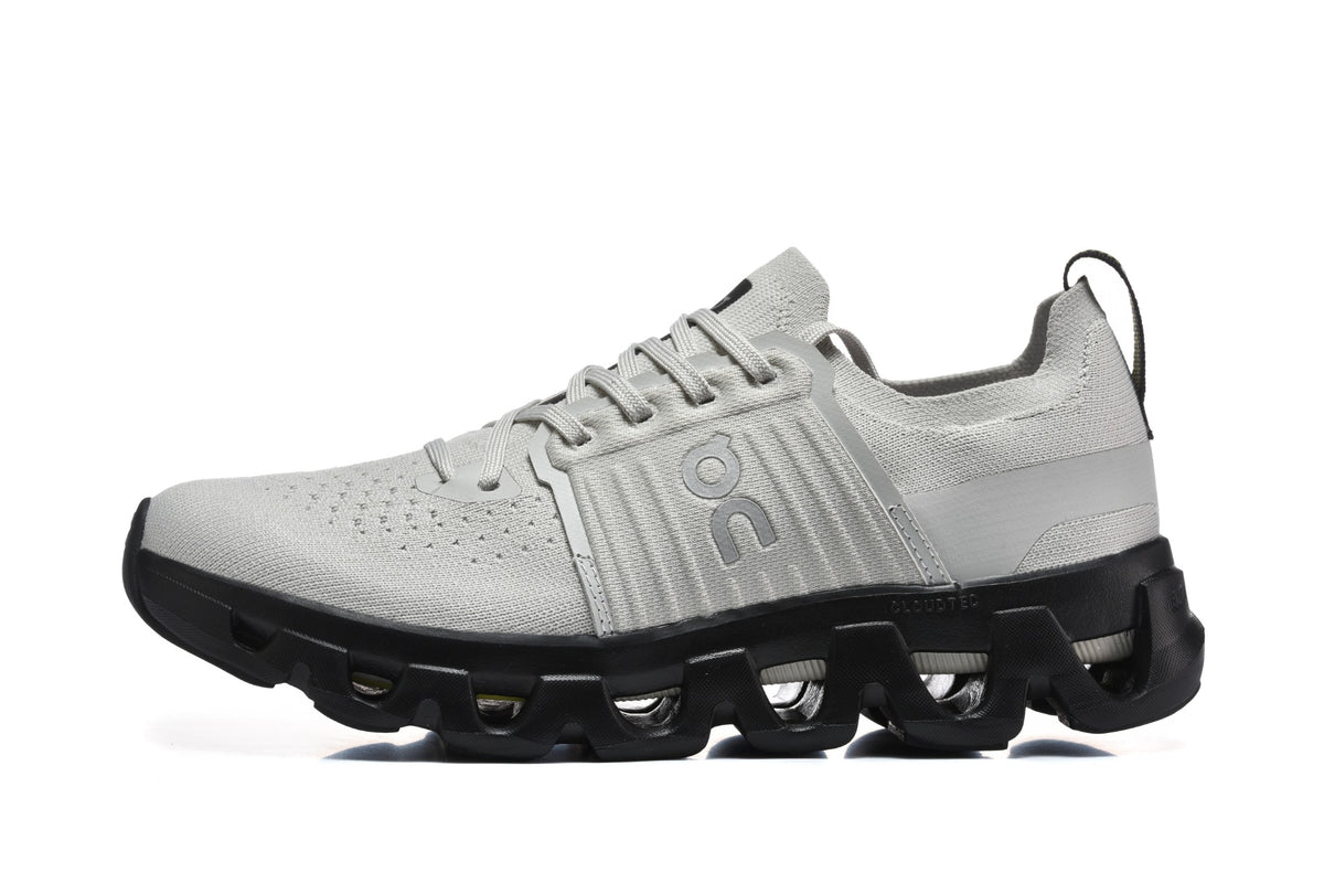 On Cloudswift 4 Wolf Black gris clair et noir – vue trois quarts