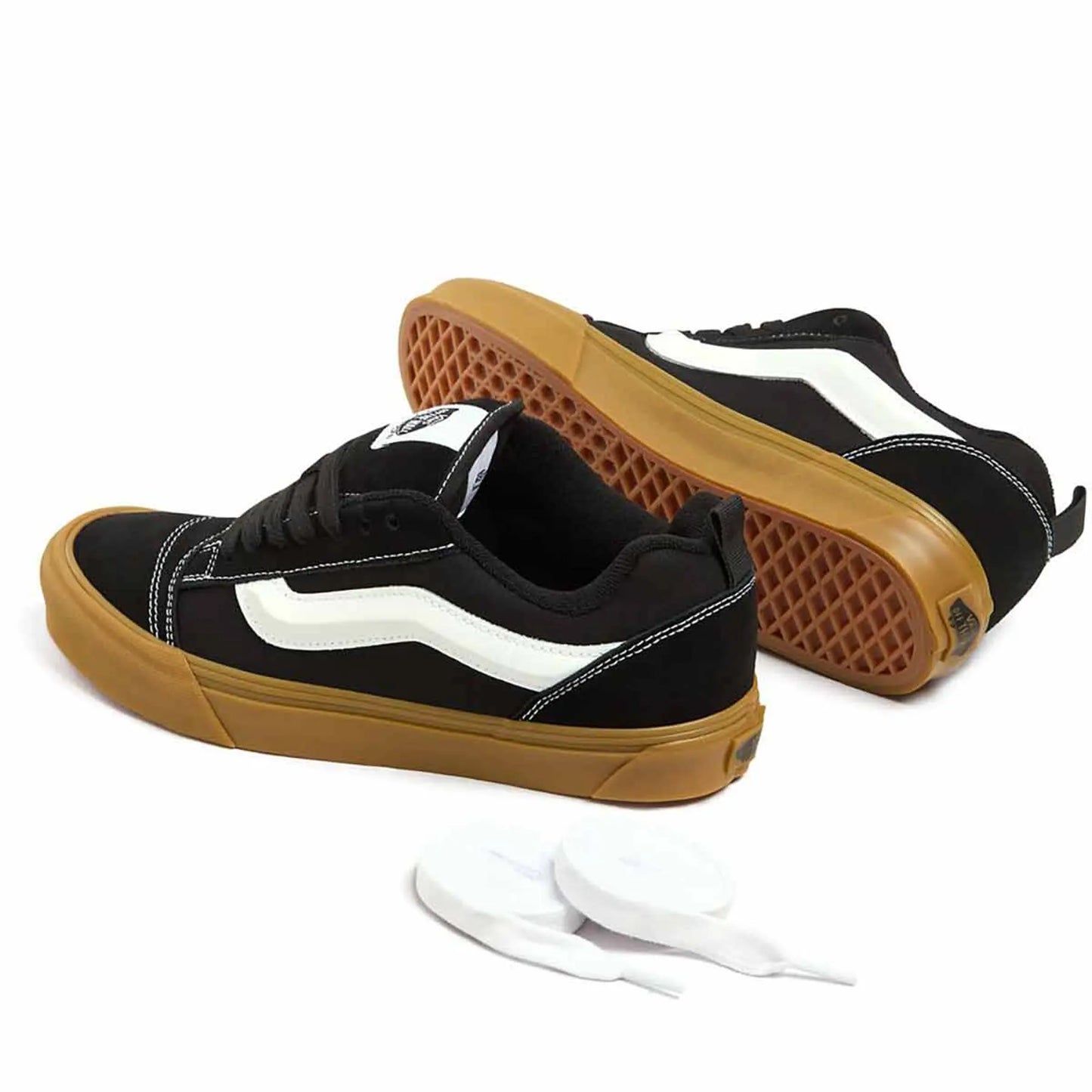 Chaussures Vans Knu Skool