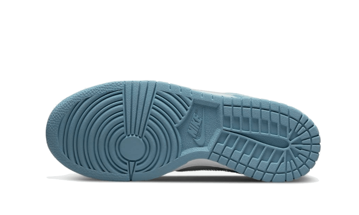 Nike

Dunk Low Clear Swoosh