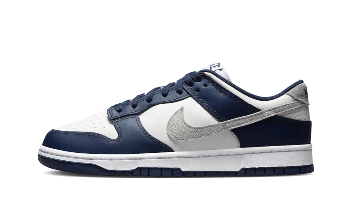Nike

Dunk Low Summit White Midnight Navy