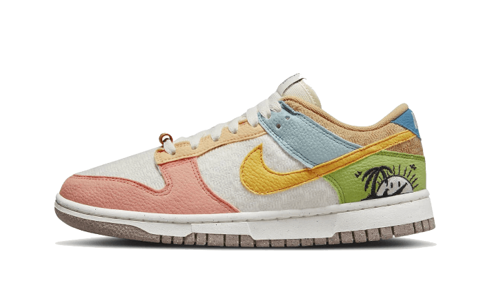 Nike

Dunk Low SE Sun Club Kicks fashion