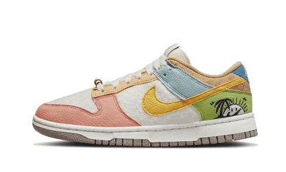Nike

Dunk Low SE Sun Club Kicks fashion