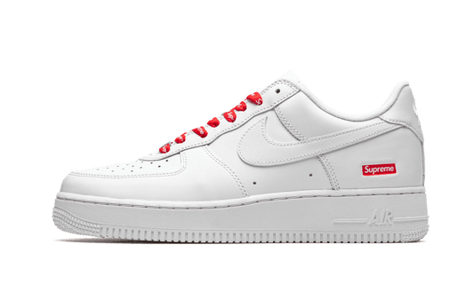 Nike

Air Force 1 Low White Supreme
