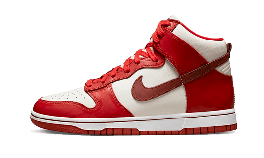 Nike

Dunk High LXX Cinnabar