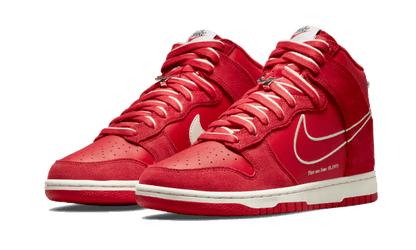 Nike

Dunk High First Use University Red
