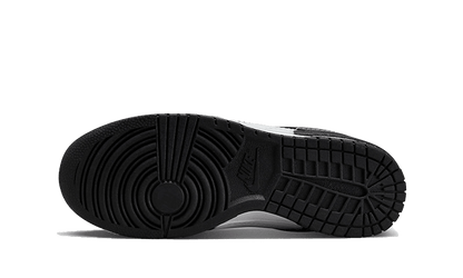 Nike

Dunk Low Disrupt 2 Panda