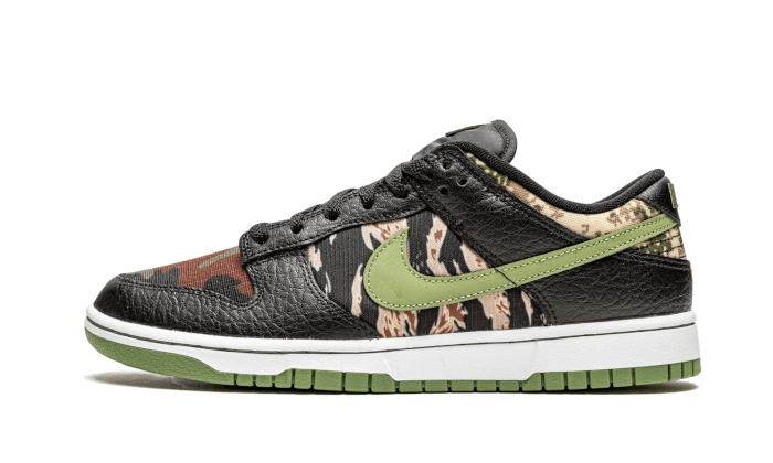 Nike

Dunk Low SE Black Multi-Camo (Crazy Camo)