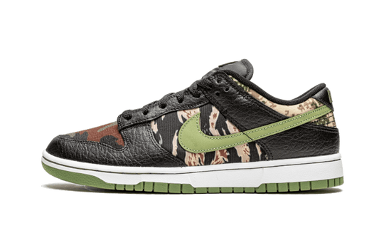 Nike

Dunk Low SE Black Multi-Camo (Crazy Camo)
