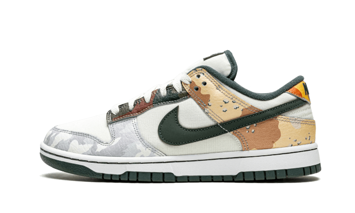 Nike

Dunk Low SE Sail Multi-Camo