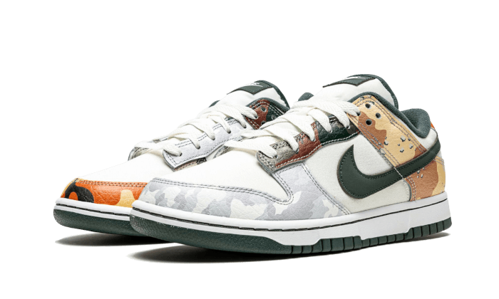 Nike

Dunk Low SE Sail Multi-Camo