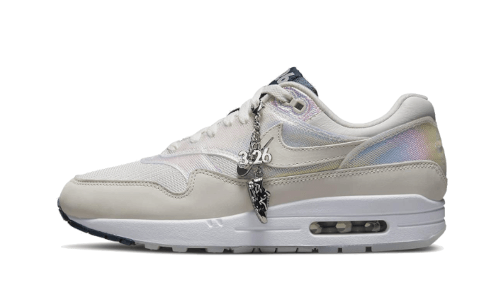 Nike

Air Max 1 La Ville Lumière - KicksFashion