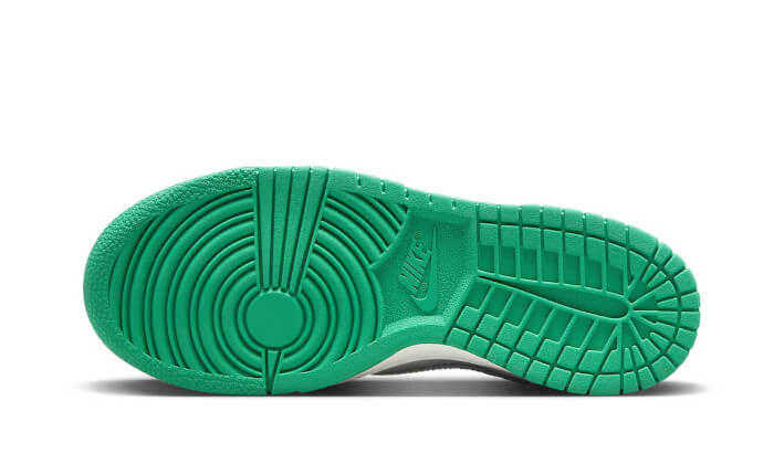 Nike

Dunk High White Green