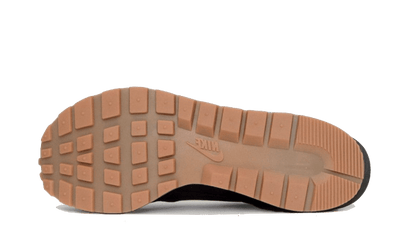 Nike

Vaporwaffle Sacai Black Gum