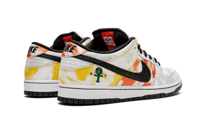 Nike SB Dunk Low Raygun Tie Dye Away Kicks fashion